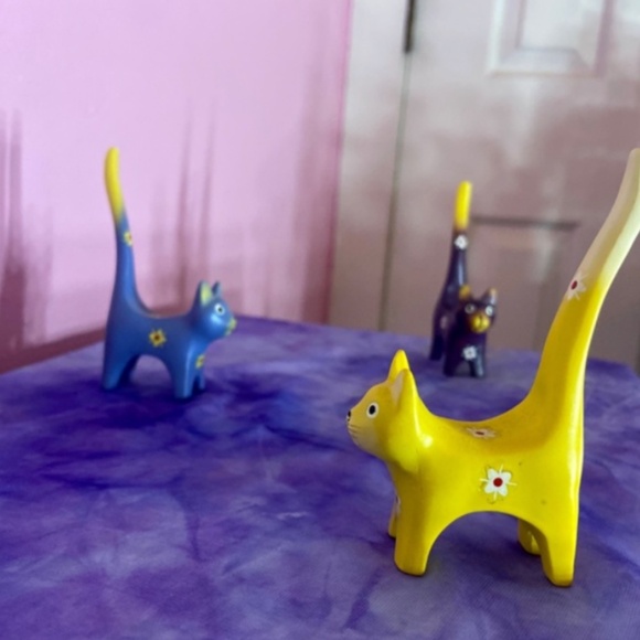 Handmade Cat Trio ๐ฑ Ring Display Colorful Floral Jewelry Accessory Stand - Picture 4 of 7